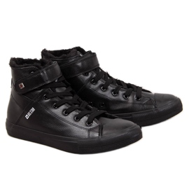 Isolierte schwarze Herren-Sneaker Big Star Y174020F