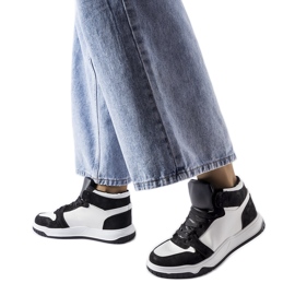 Schwarze High-Top-Sneaker von Elizabeth