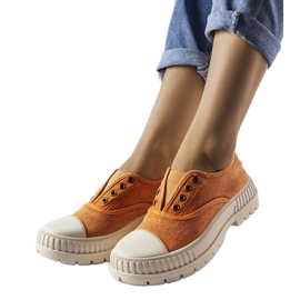 Orangefarbene Sneaker von Walton