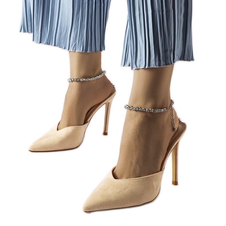 Beigefarbene Stiletto-Pumps von Claude mit Strasssteinen