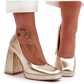 Pumps auf massiven Absätzen Gold Rosalia golden