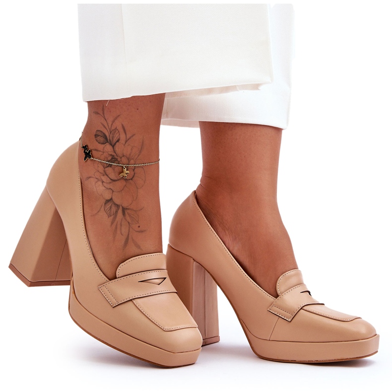 Nackte Alisa-Lederpumps mit hohem Absatz beige