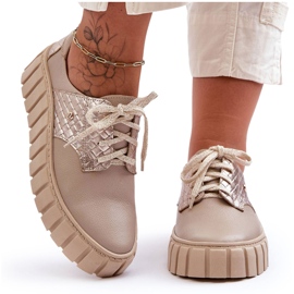 Lemar Lederschuhe auf beige Hypnose-Plattform