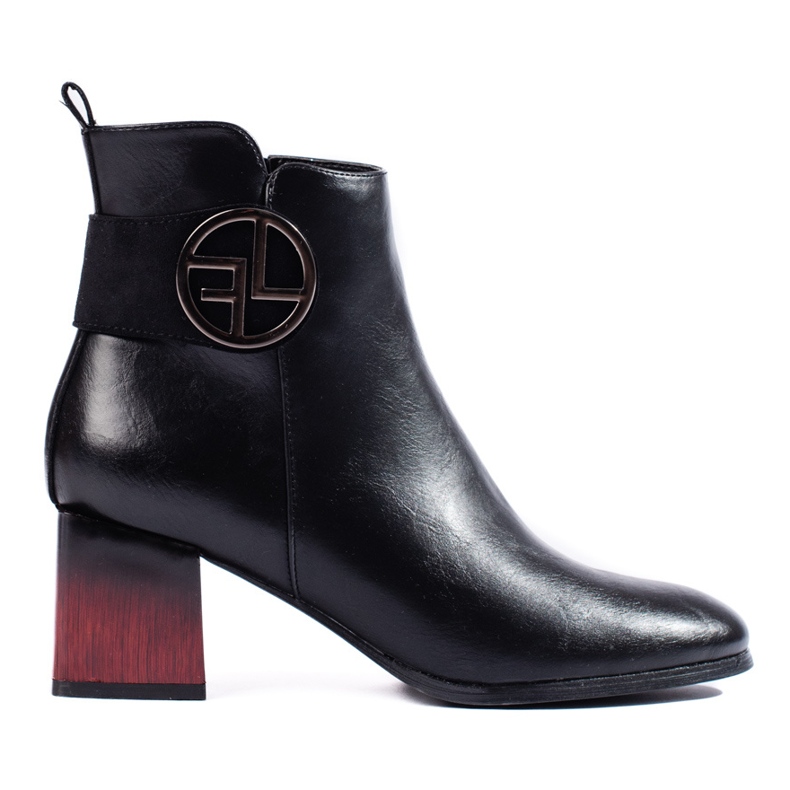 W. Potocki Schwarze Damenstiefel am Potocki-Pfosten