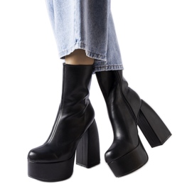 Inna Schwarze High-Heel-Stiefel von Baratti