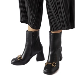 Schwarze Stiefeletten von Castione