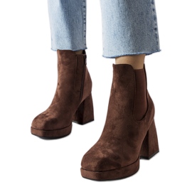 Braune Stiefel aus Öko-Wildleder von Province