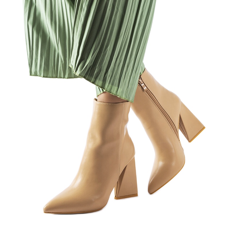 Beige Stiefeletten von Abelina