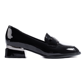 Schwarz lackierte Damenschuhe mit Vinceza-Schnalle