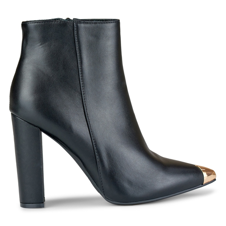 Schwarze Damenstiefel mit dekorativer Spitze