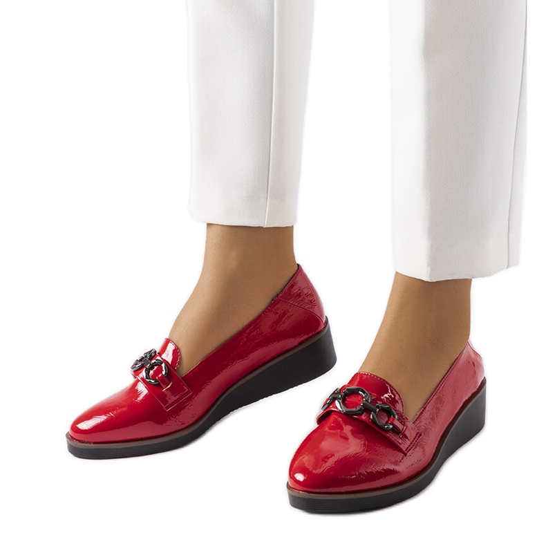 Inna Rote Lack-Loafer mit Keilabsatz von Erin