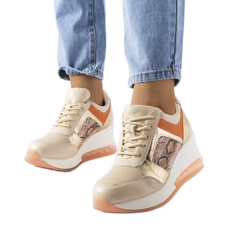 Inna Beige Keilsneaker von Irpina