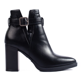 Schwarze klassische Cut-out-Stiefel für Damen von Shelovet