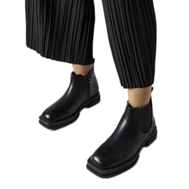 Inna Flache schwarze Tarquinia-Stiefel