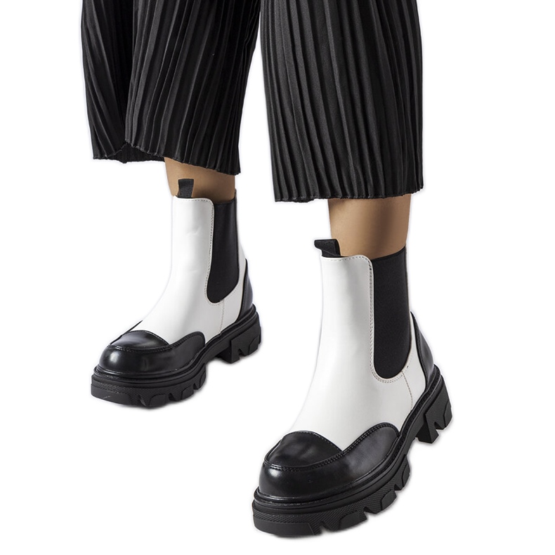 Inna Schwarz-weiße Slip-On-Stiefel von Albany