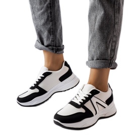 Inna Weiße und schwarze Sport-Sneaker von Tornano