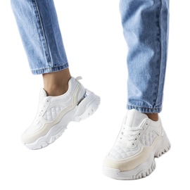 Inna Weiße Sneakers mit silbernem Einsatz von Esquibel