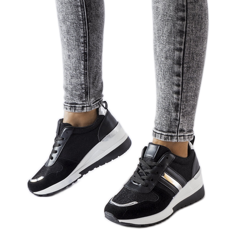 Inna Schwarz-silberne Keilsneaker von Titusville