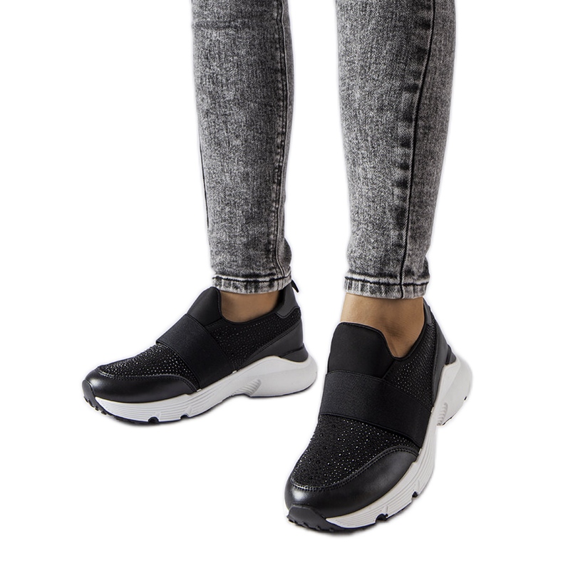 Schwarze Sneakers mit Strasssteinen von Algiso