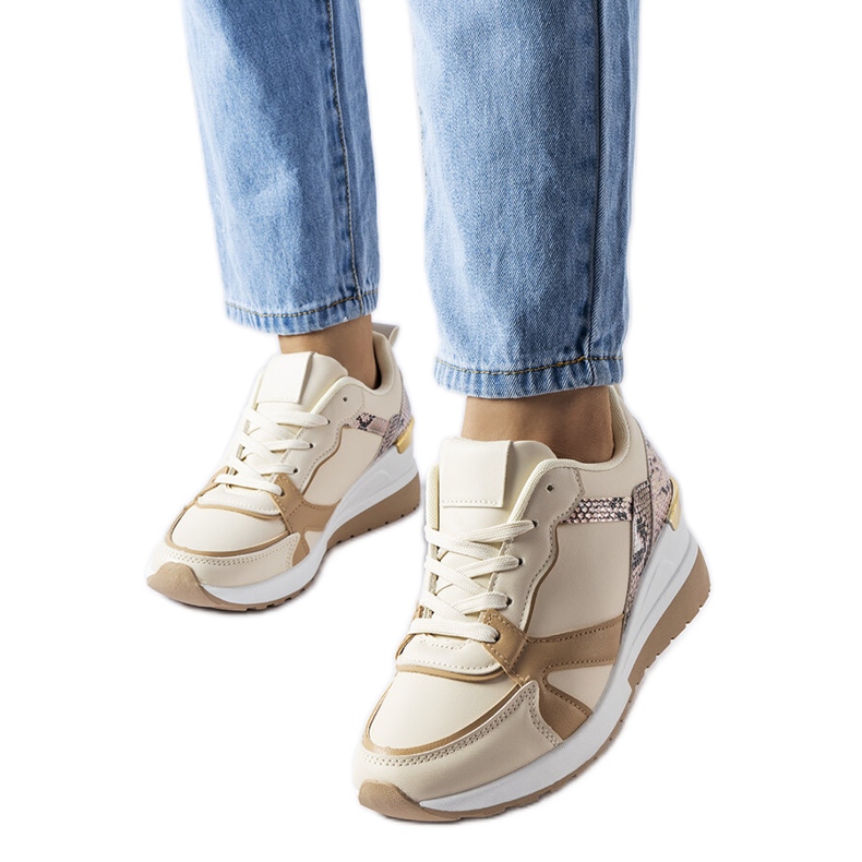 Inna Beige Keilsneaker von Leopoldo