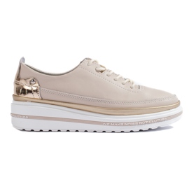 SHELOVET Beige Damenlederschuhe auf der Shlovet-Plattform