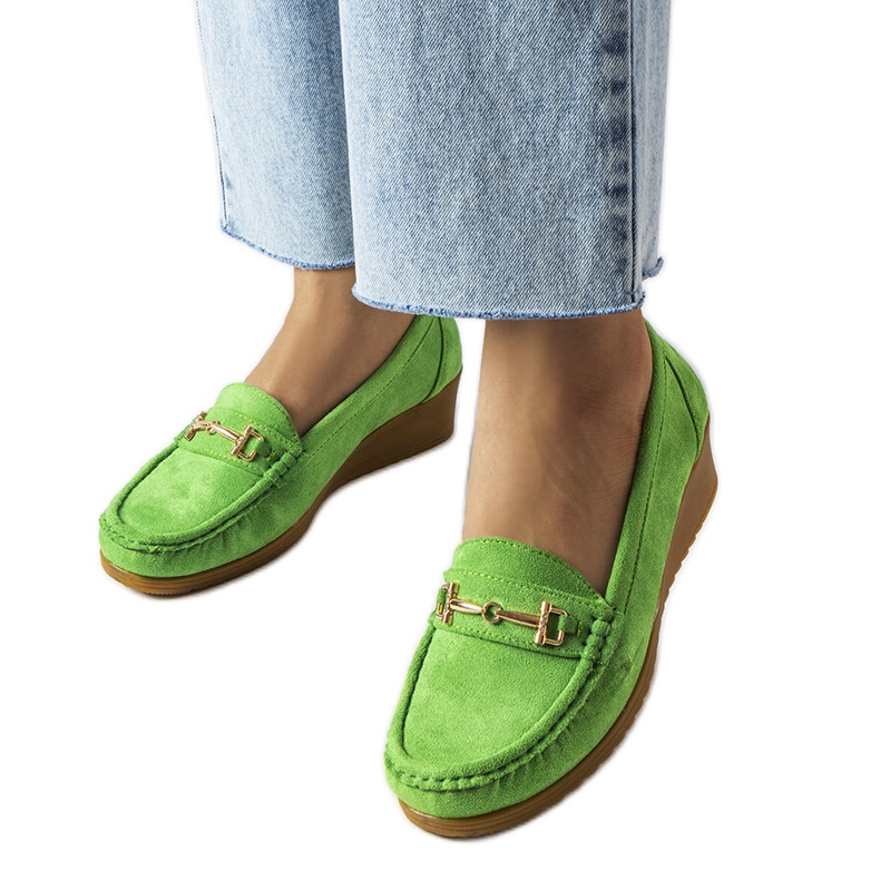 Grüne Wildleder-Loafer mit Keilabsatz von Canis