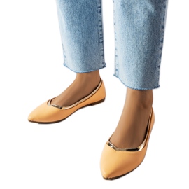 Orangefarbene Ballerinas mit spitzer Zehenpartie von Vittorio