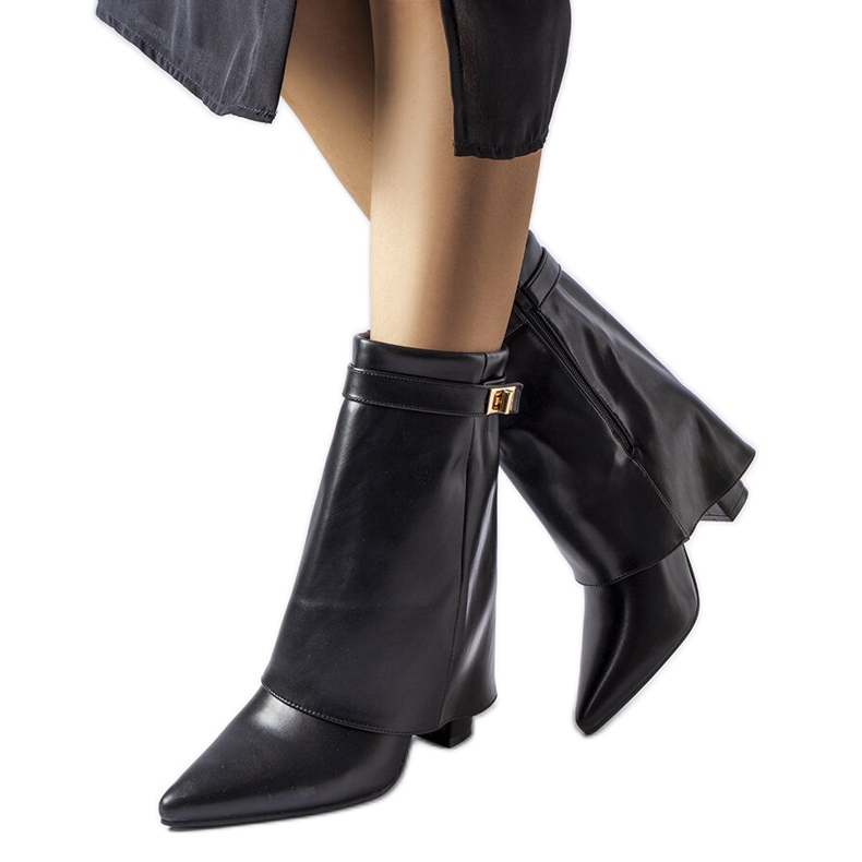 Schwarze Stiefel mit aufgerolltem Schaft von Aya