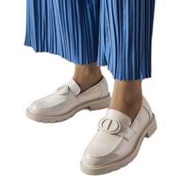 Inna Beige lackierte Scranton-Loafer