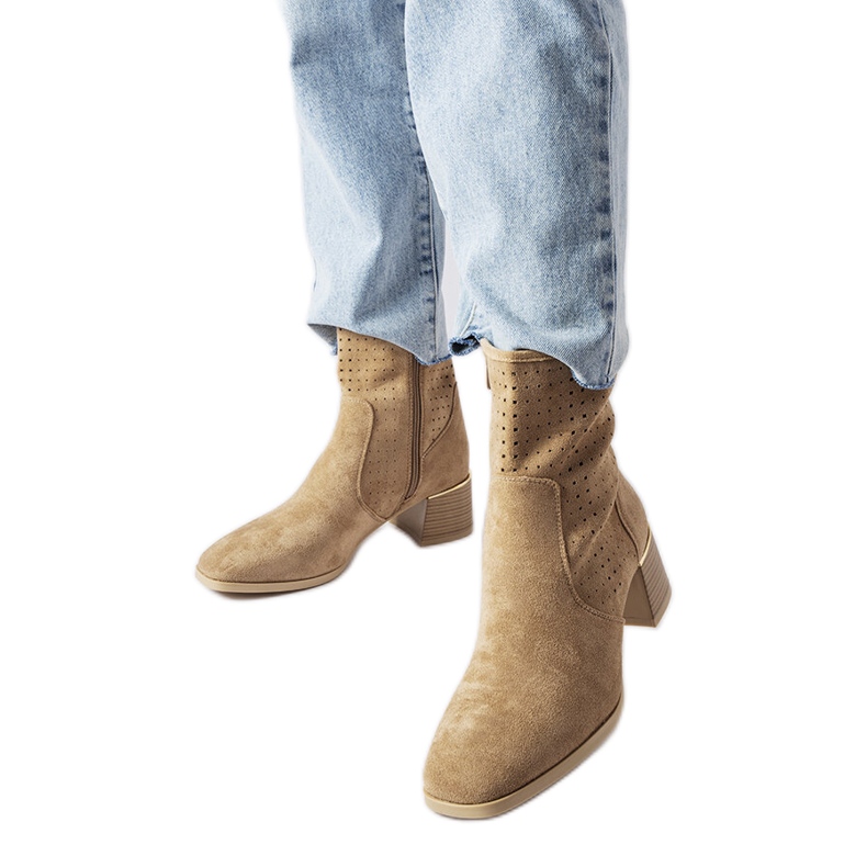 Beigefarbene Stiefeletten mit perforiertem Obermaterial von Cavallo