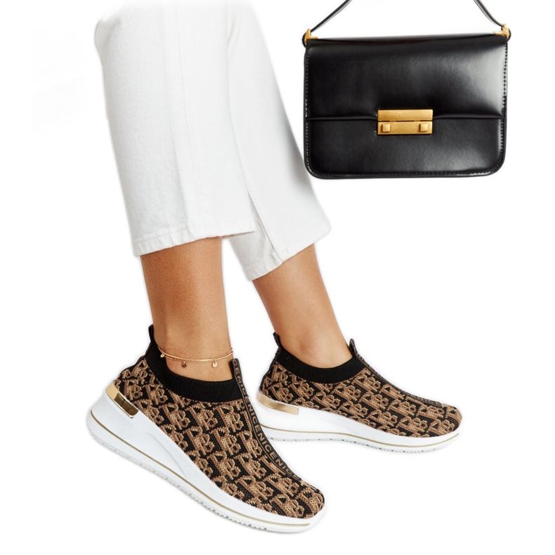 Schwarze und braune Slip-On-Tartano-Stiefel