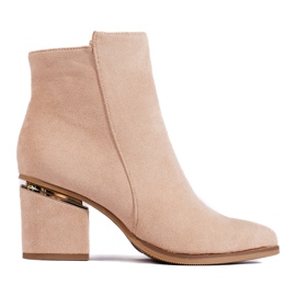 Hellbeige Wildleder-Stiefeletten von Shelovet
