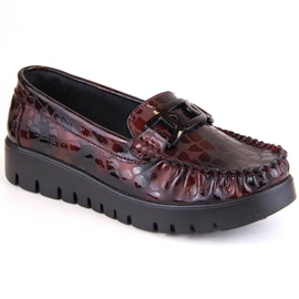 Lederschuhe, Damenmokassins auf der burgunderfarbenen Plattform Filippo DP3334 schwarz