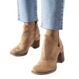 Beige Stiefeletten mit Marinella-Ausschnitt