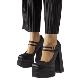 Schwarze Gabriel-Pumps mit hohen Absätzen