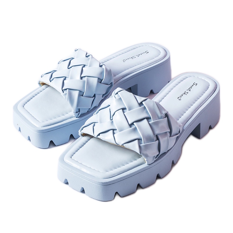 Blaue Flip-Flops mit Lora-Traktorsohle