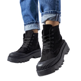 Inna Schwarze Aida-High-Top-Sneaker aus Öko-Wildleder