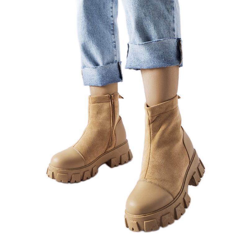 Beigefarbene Arbeiterschuhe aus Öko-Wildleder mit Milo-Profil