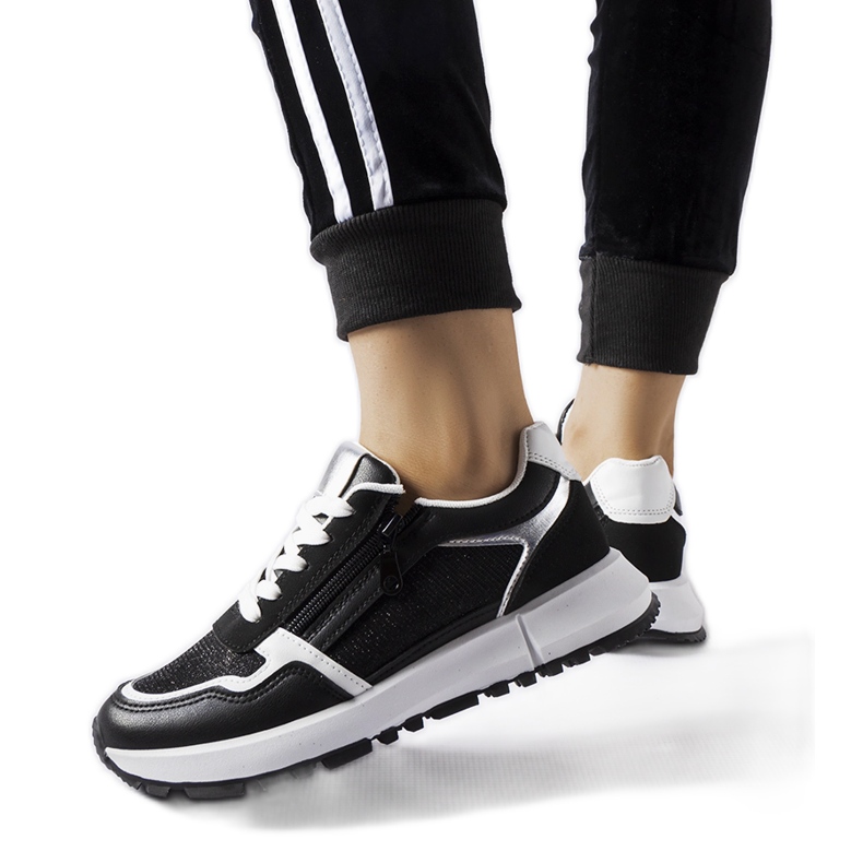 Schwarze dekorative Camuzzoni-Sneaker