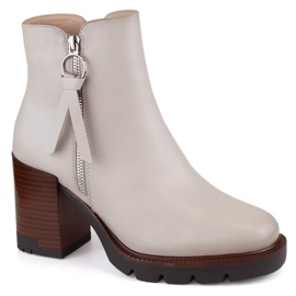 Beige isolierte Damen-Stiefeletten und Plateau Vinceza 58103