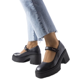 Schwarze Karino-Pumps aus Leder mit hohen Absätzen