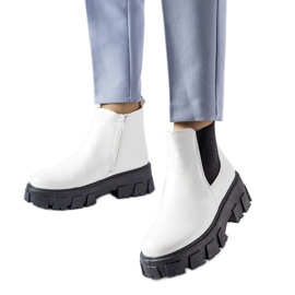 Massive weiße und schwarze Petronio-Stiefeletten