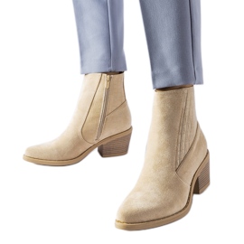 Beigefarbene Stiefeletten aus Öko-Wildleder mit niedrigem Absatz von Sovere