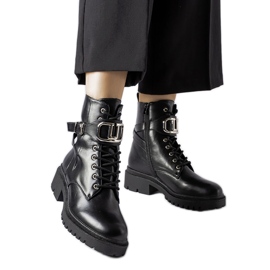 Schwarze klassische Stiefeletten mit Capistrano-Schnalle