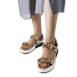 Inna Goldene Stamford-Keilsandalen mit Blumen
