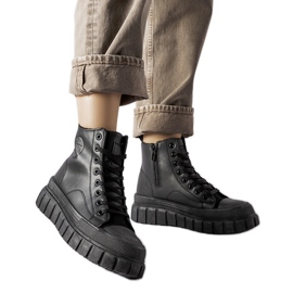 Schwarze isolierte Sneakers Big Star MM274625