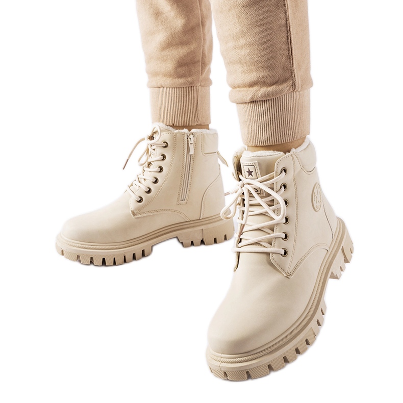 Beige isolierte Araujo-Damenstiefel