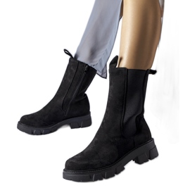 Schwarze, massive, hohe Stiefeletten von Morbello