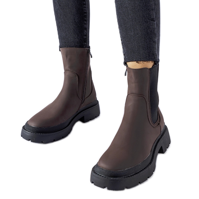 Braune, massive, isolierte Stiefeletten von Banaudon