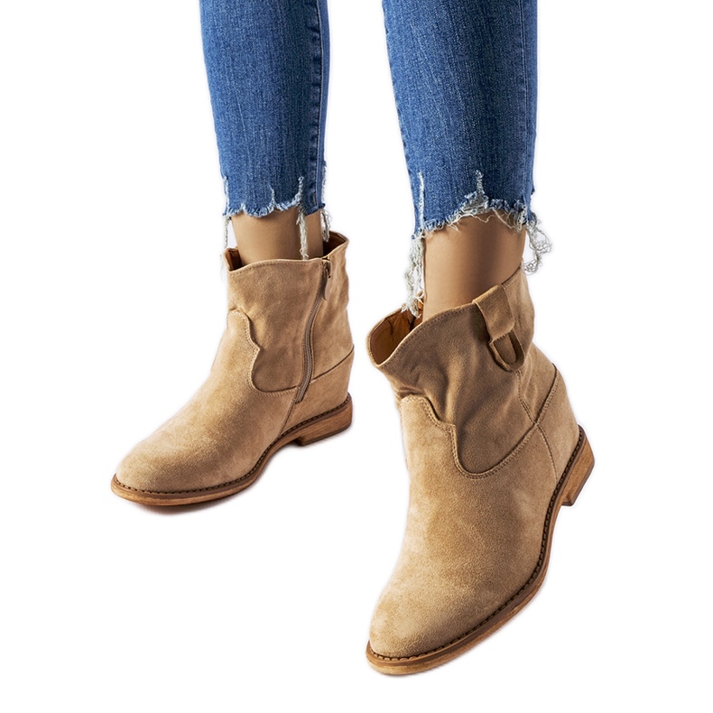 Beige Stiefeletten mit bezogenem Cincinnati-Keilabsatz